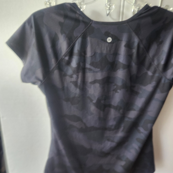 RBX active wear M/M V neck,camo black and gray women - Picture 6 of 6